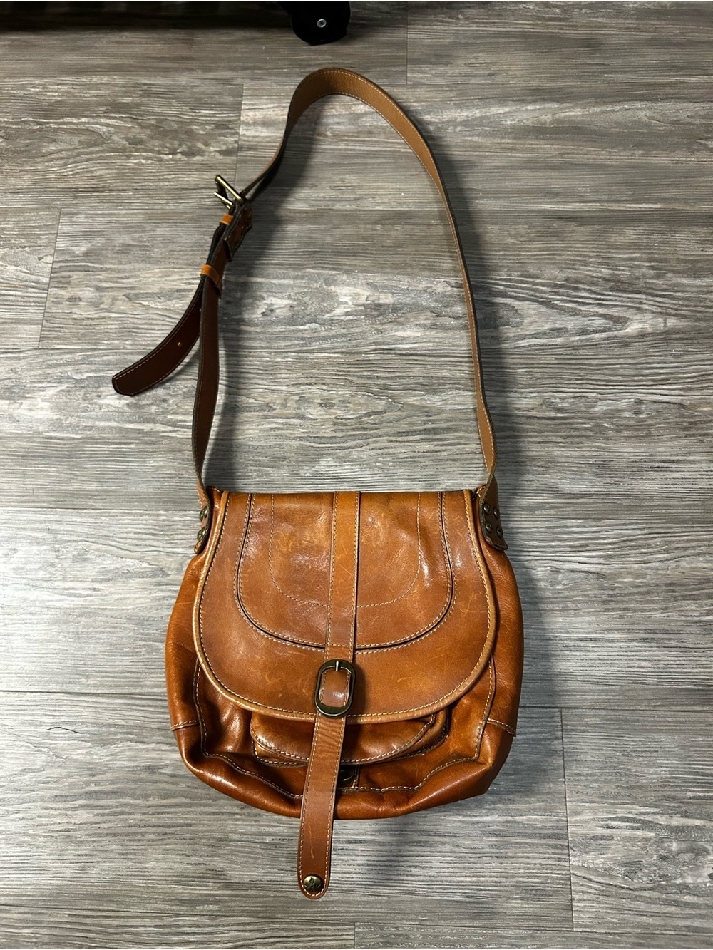 Patricia Nash Classic Tan Leather Crossbody Saddle Bag - Women